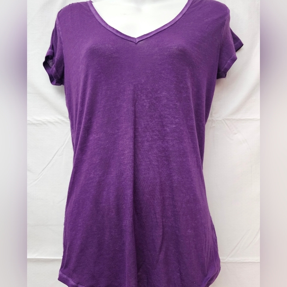 AEO Tissue Tee Medium - Picture 6 of 7